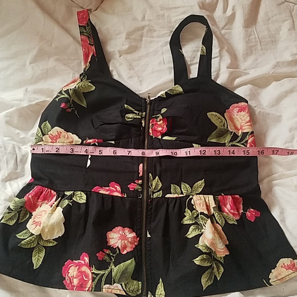 Sweetheart Peplum Top Large